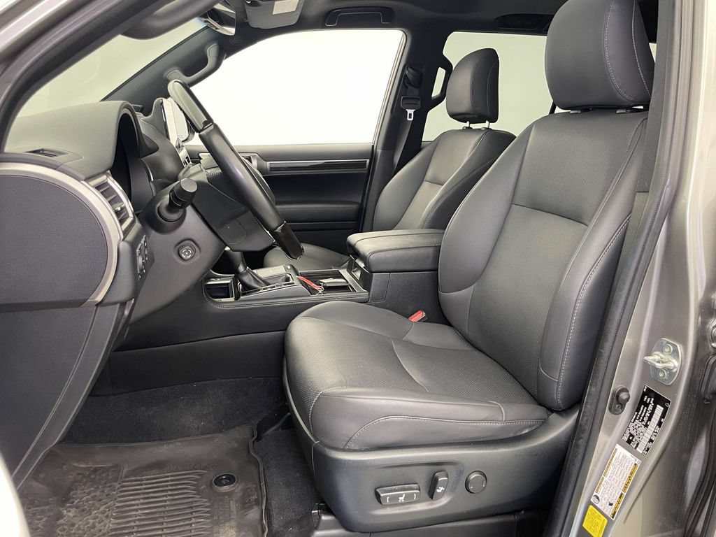 Used 2023 Lexus GX 460 Premium w/ Premium Package AWD/4WD image 13
