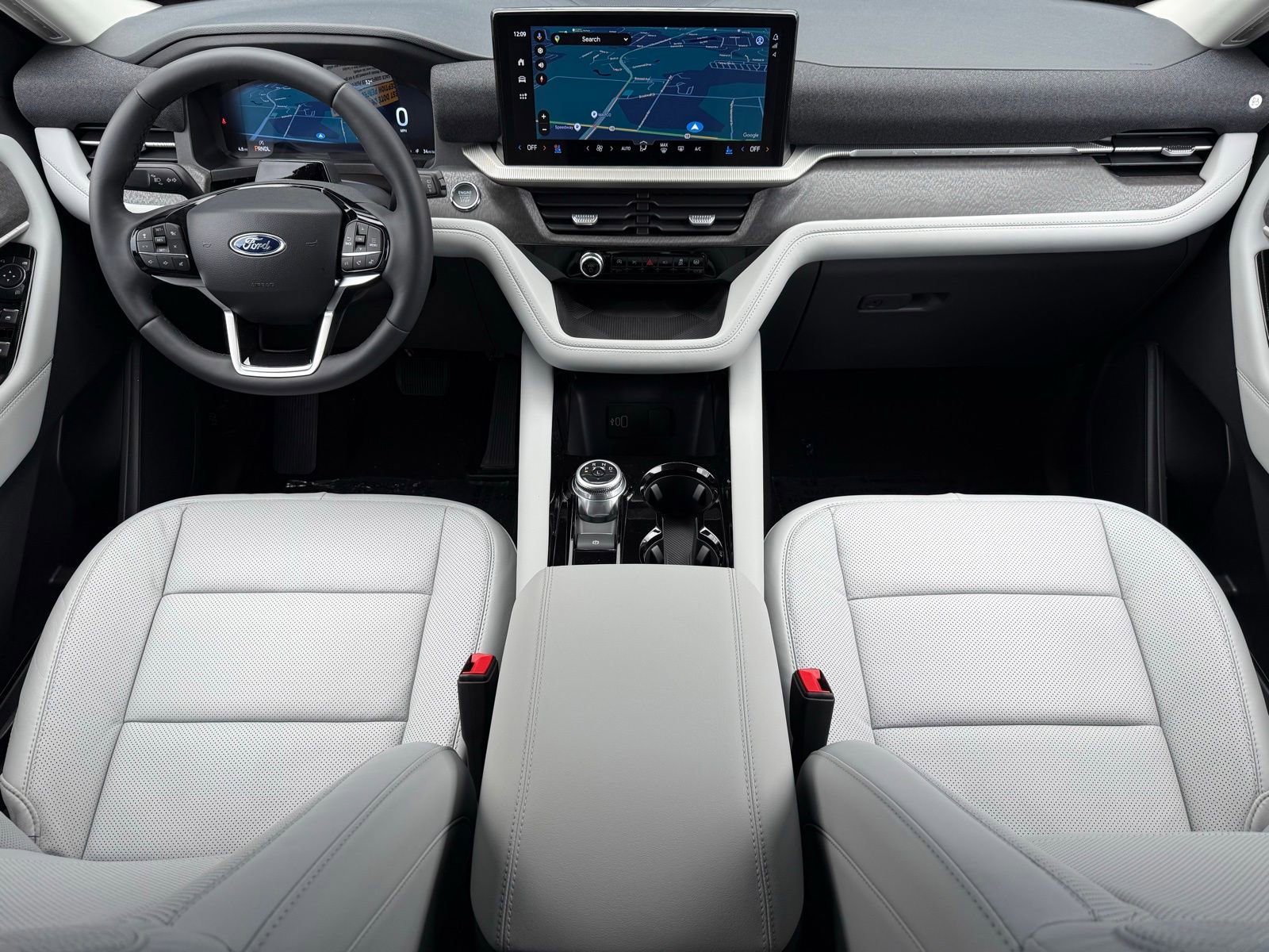 New 2026 Ford Explorer Platinum w/ LUX Leather Package image 24