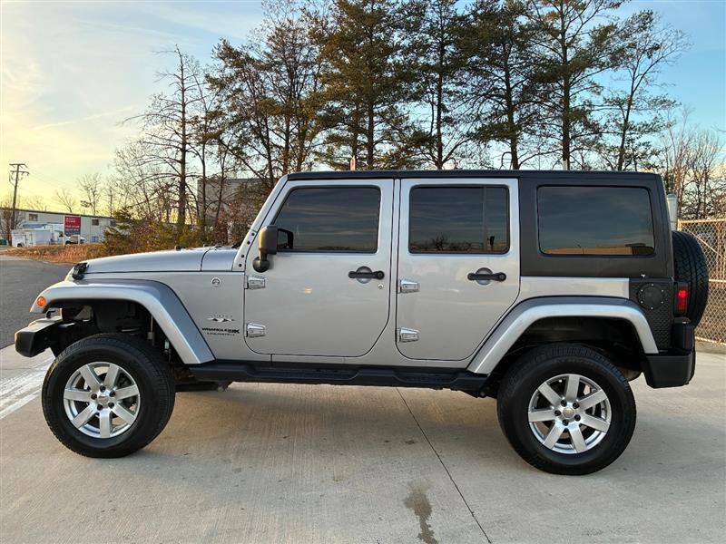 Used 2018 Jeep Wrangler Unlimited Sahara w/ Connectivity Group image 8