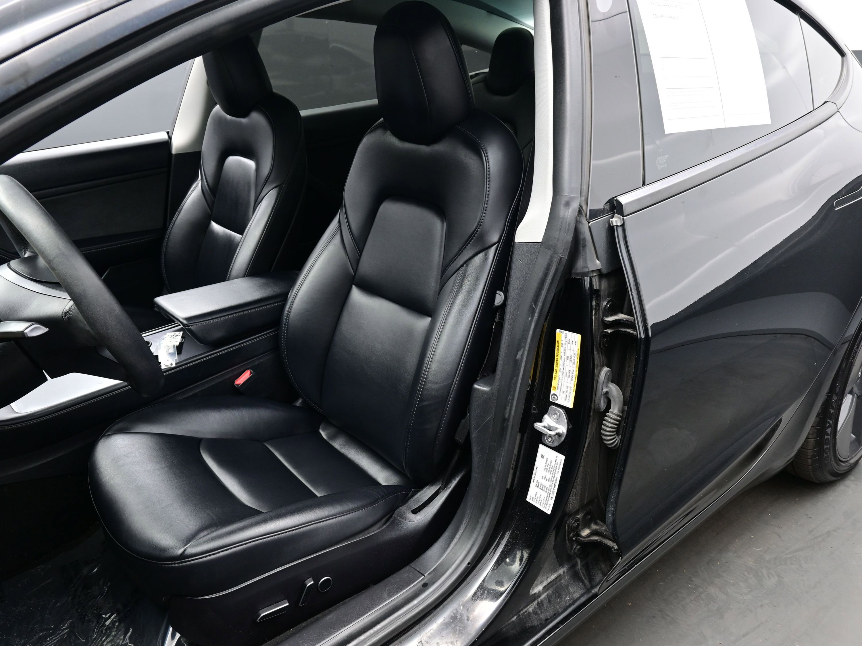 Used 2021 Tesla Model 3 Standard Range Plus image 10