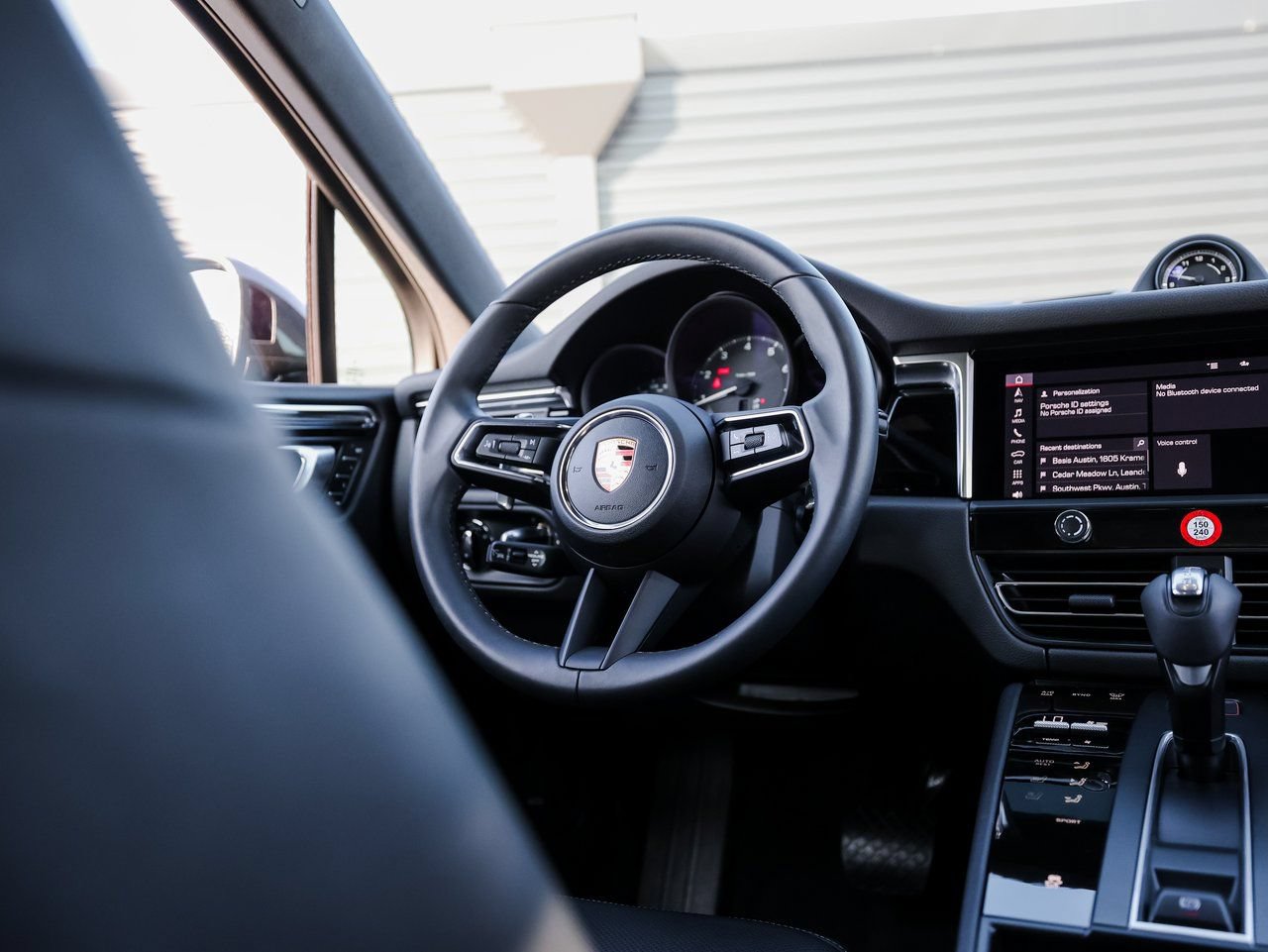 Certified 2026 Porsche Macan AWD/4WD image 26
