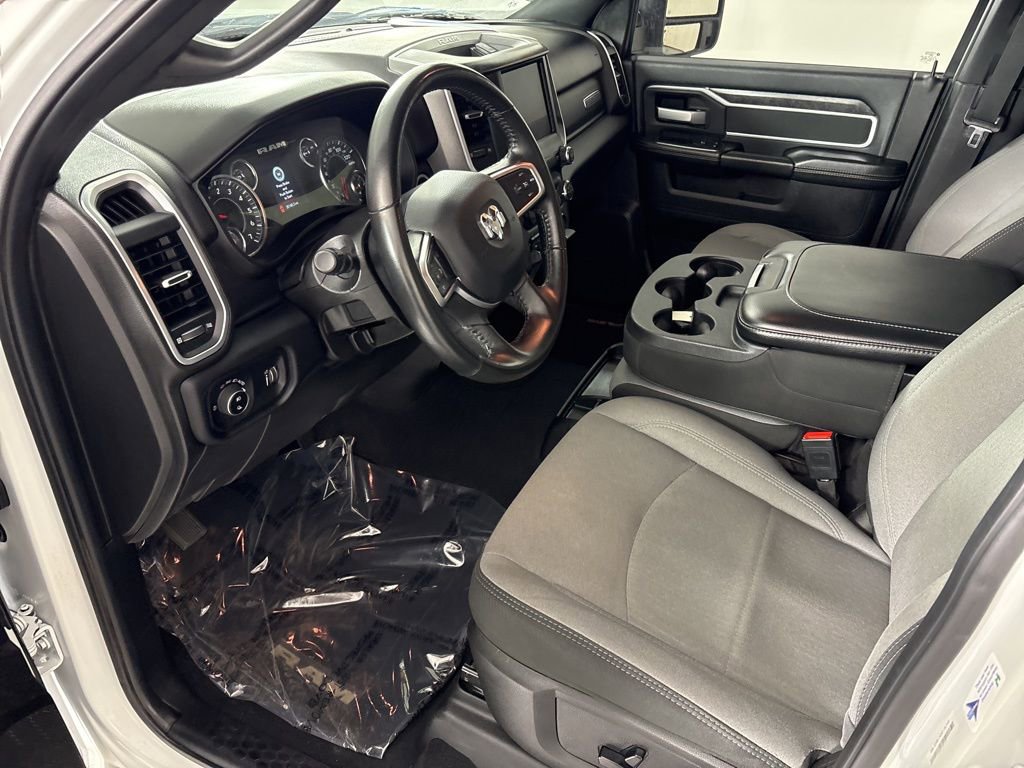 Used 2024 RAM 2500 Big Horn AWD/4WD image 27