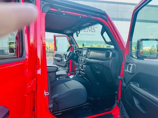 Used 2018 Jeep Wrangler Unlimited Sport image 14