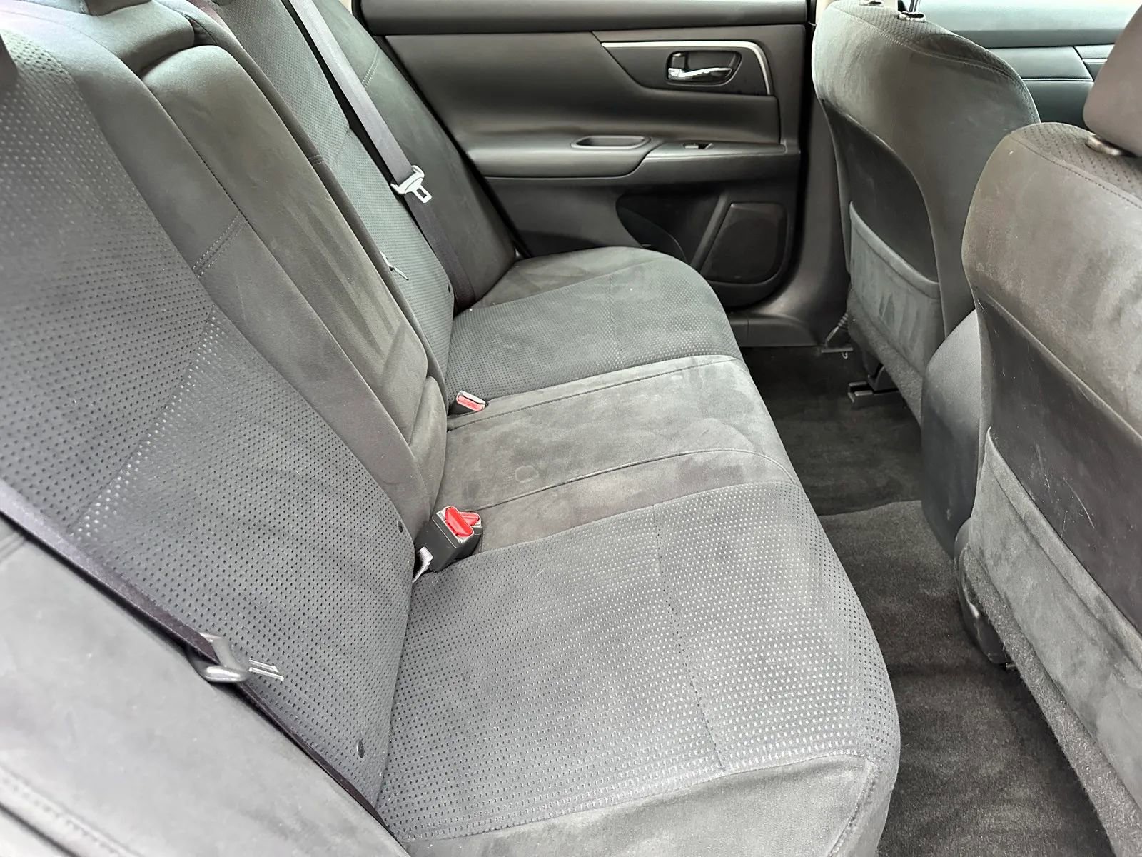 Used 2015 Nissan Altima 2.5 SV FWD image 17