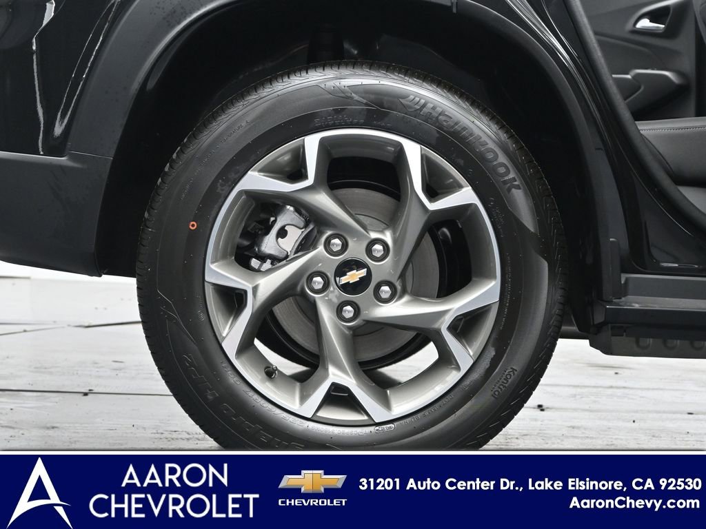 New 2026 Chevrolet Trax LT w/ Sunroof Package FWD image 39
