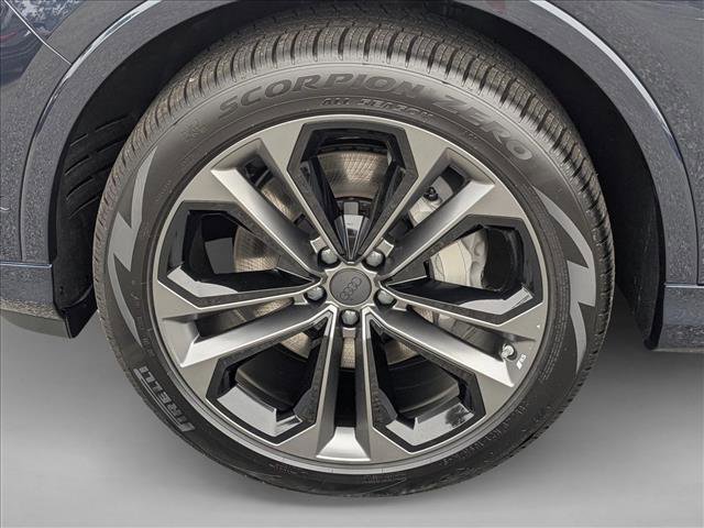New 2026 Audi Q7 3.0T Premium Plus image 9