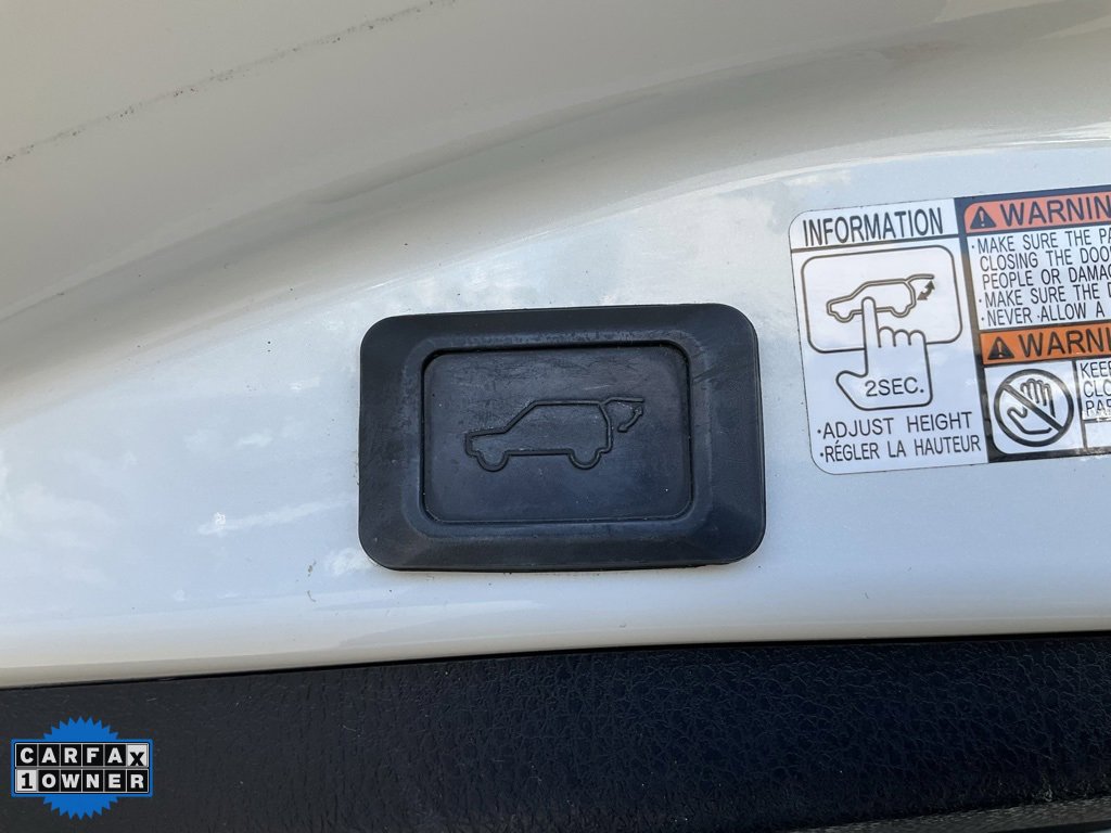 Used 2017 Toyota RAV4 Limited image 11