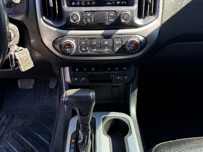 Used 2019 Chevrolet Colorado ZR2 image 19