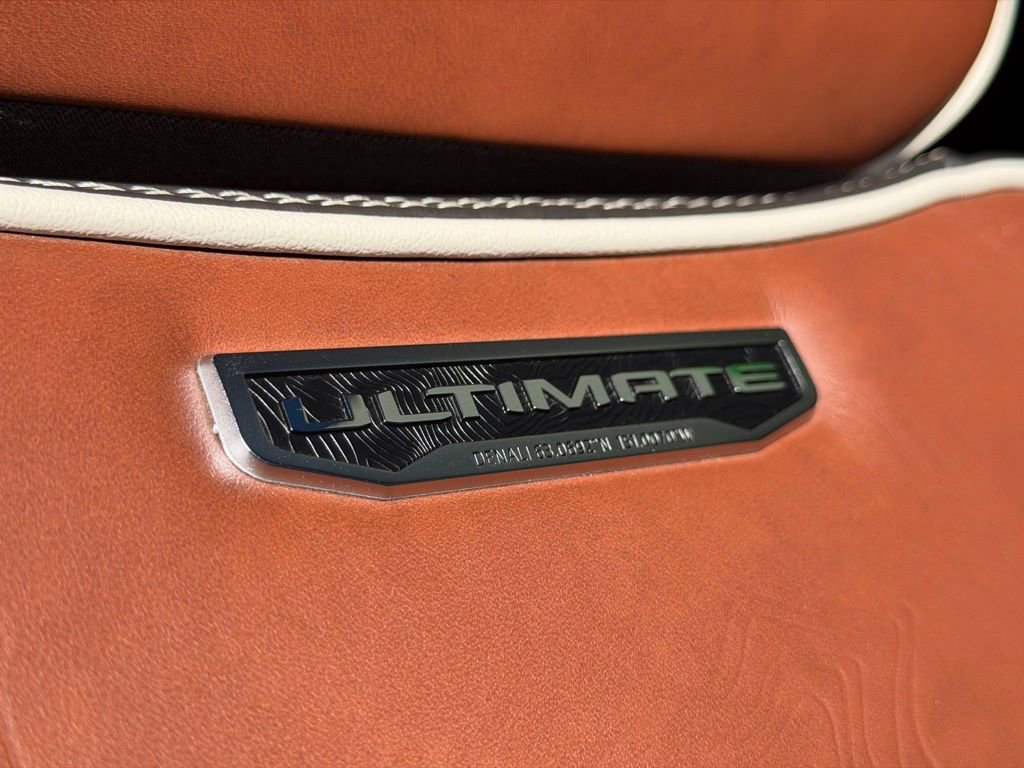 Used 2024 GMC Sierra 3500 Denali Ultimate image 24