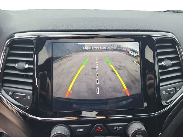 Used 2020 Jeep Grand Cherokee Altitude image 20