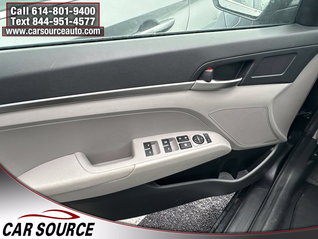 Used 2020 Hyundai Elantra SE FWD image 5