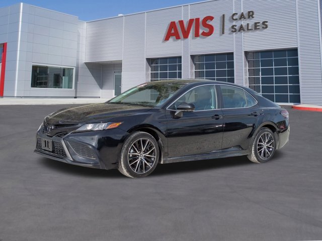 Used 2024 Toyota Camry SE image 1