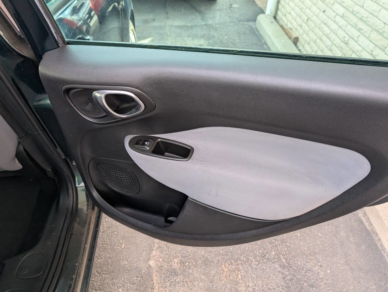 Used 2014 FIAT 500L Easy FWD image 31
