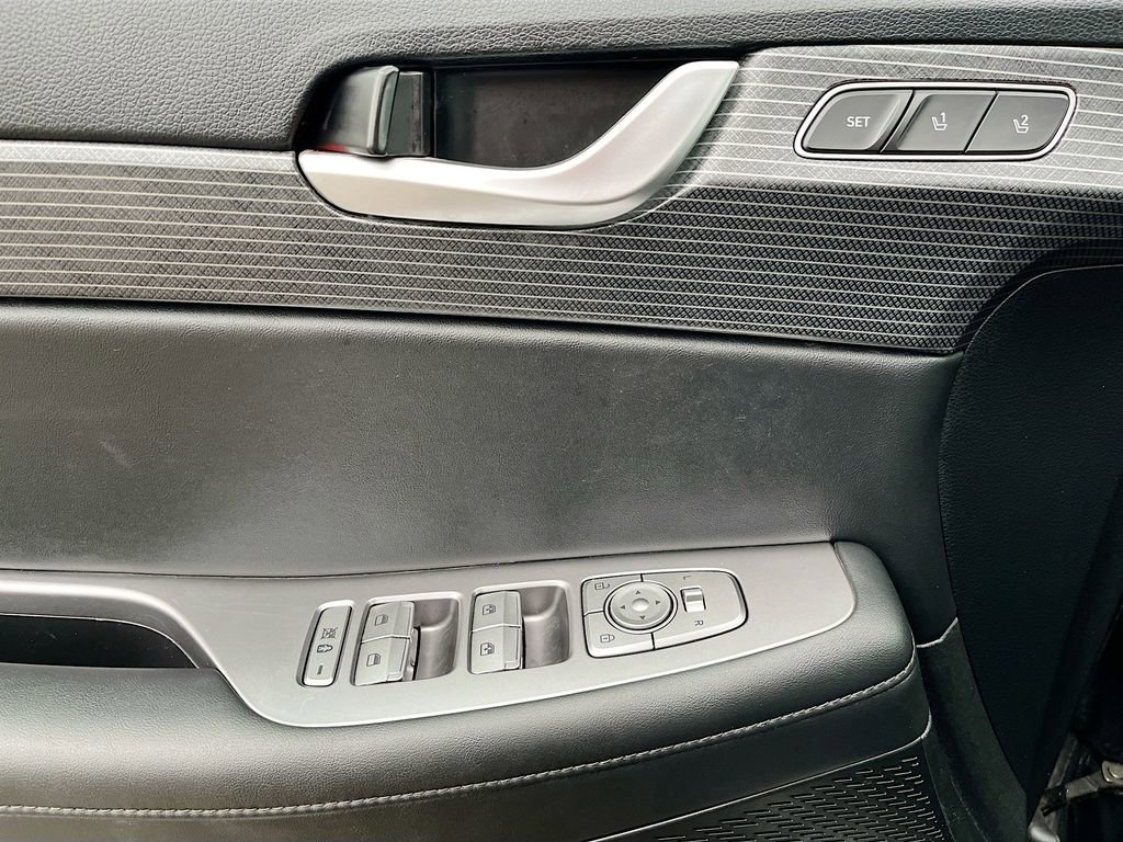 Used 2023 Hyundai Palisade Limited w/ Cargo Package image 10