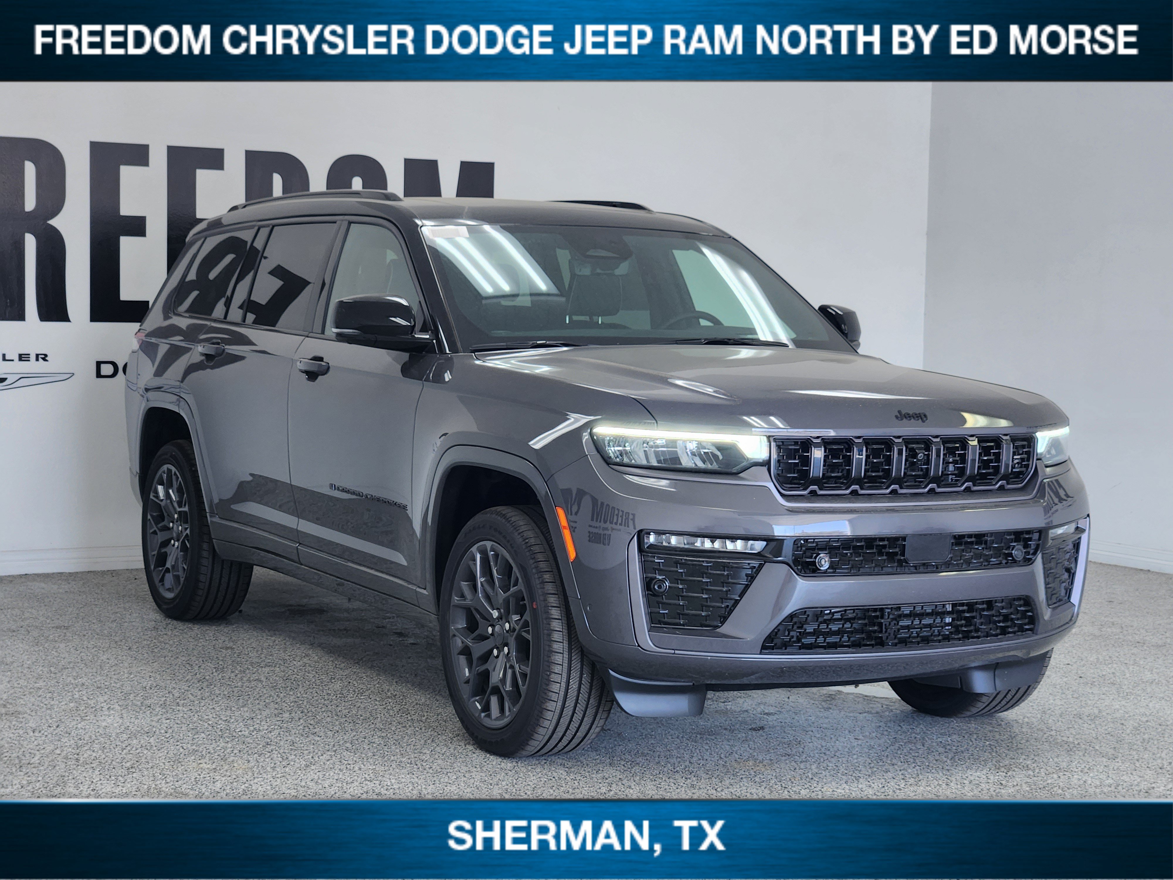 New 2026 Jeep Grand Cherokee L Summit w/ Obsidian Package AWD/4WD image 2