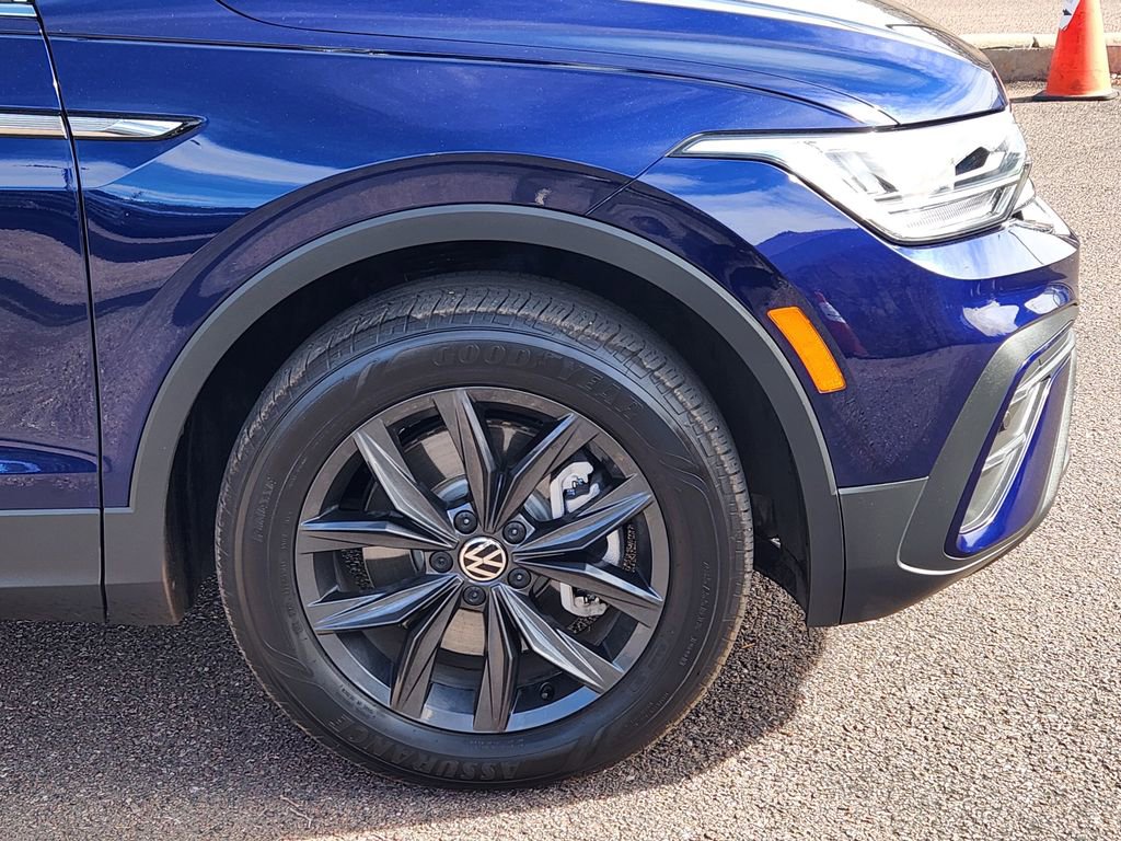 Used 2024 Volkswagen Tiguan SE w/ MDO Package, Two-Row image 28
