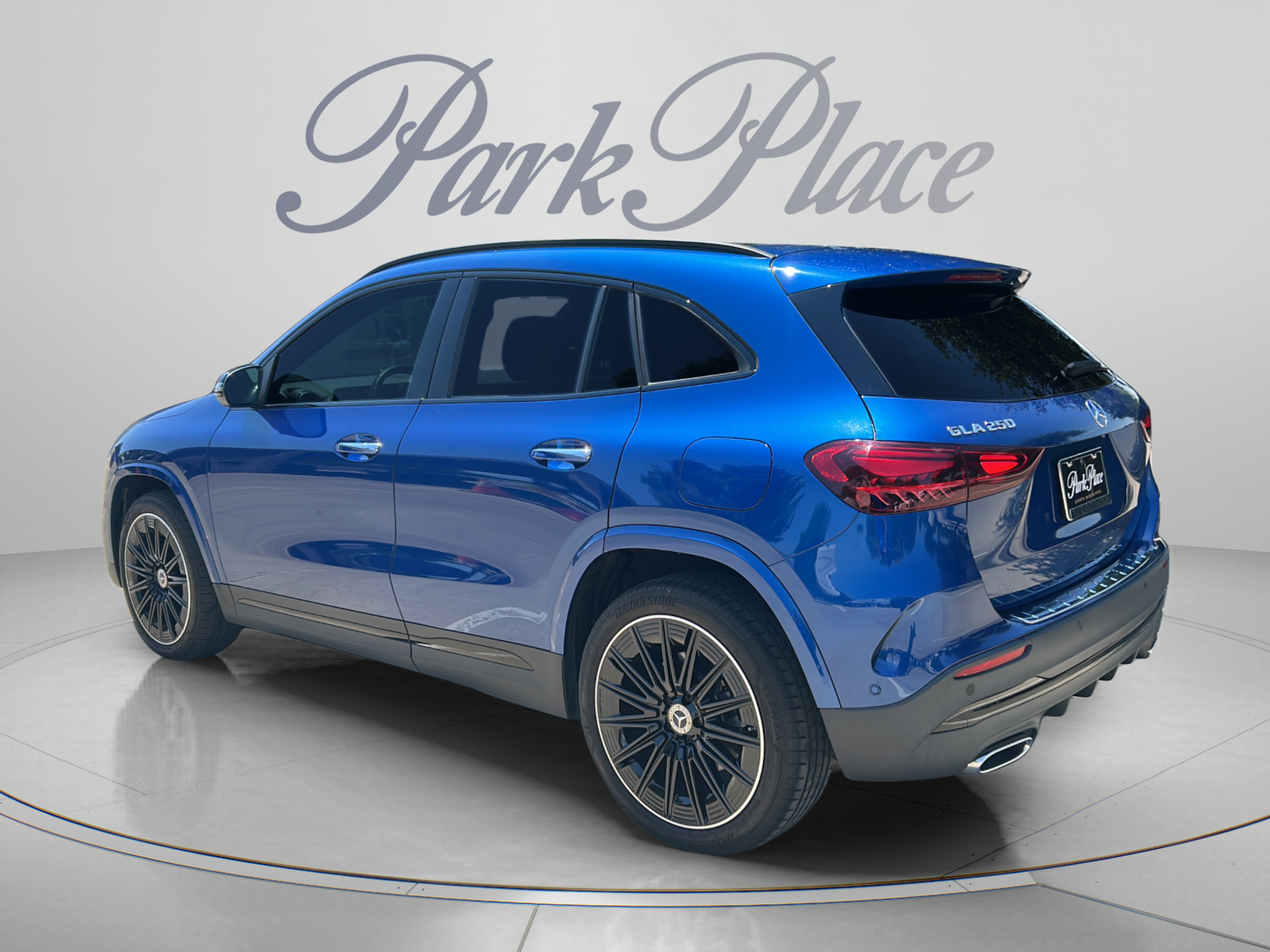 Used 2025 Mercedes-Benz GLA 250 image 3
