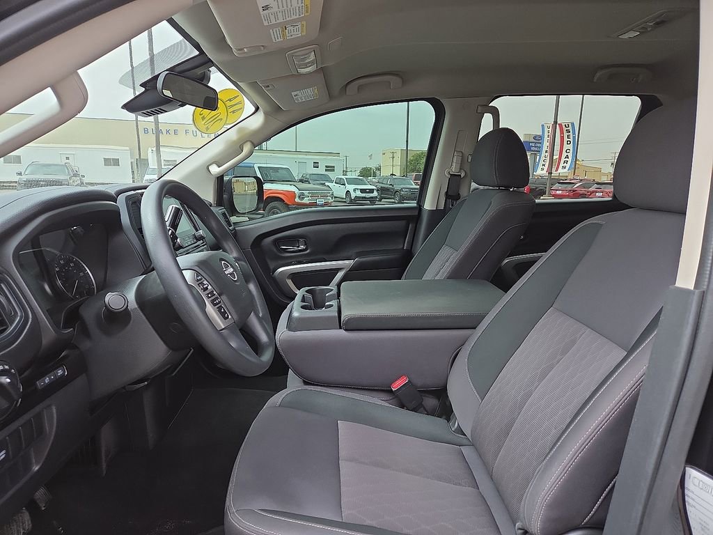Used 2023 Nissan Titan SV AWD/4WD image 22