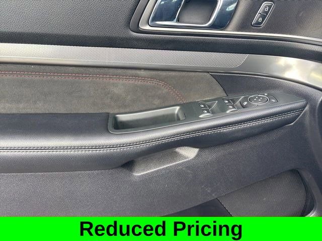 Used 2019 Ford Explorer XLT w/ Equipment Group 202A image 13