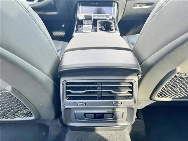 Used 2025 Audi Q7 3.0T Premium Plus image 18