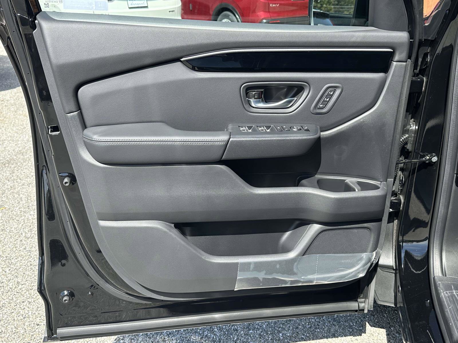 New 2025 Honda Pilot Touring image 23