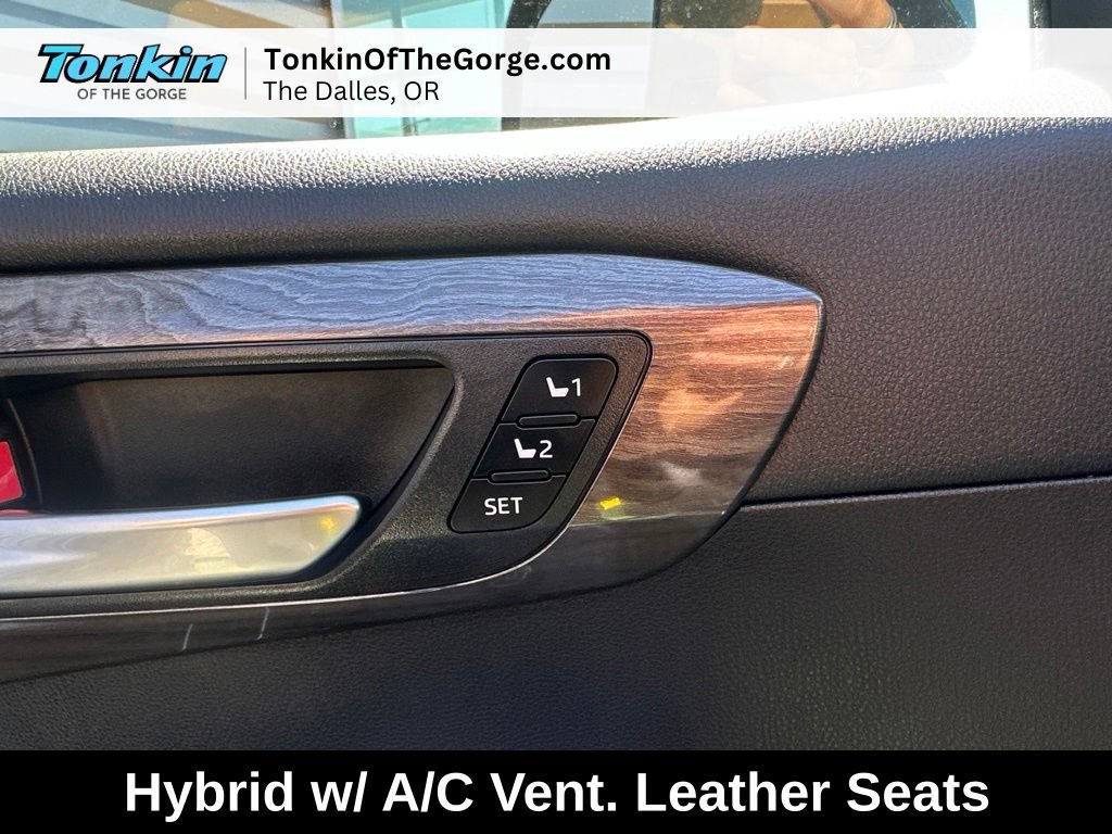 Used 2023 Toyota Highlander Limited AWD/4WD image 16
