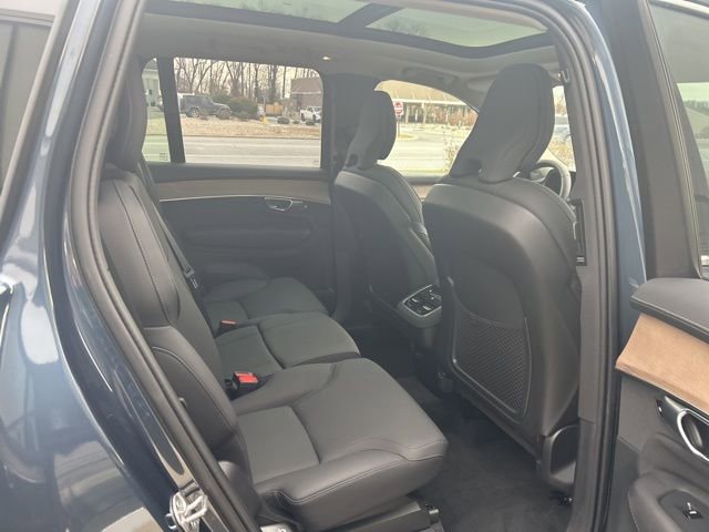 Certified 2025 Volvo XC90 B6 Plus image 13