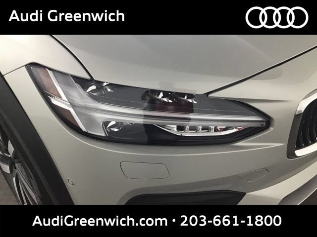 Used 2022 Volvo V90 B6 Cross Country w/ Advanced Package AWD/4WD image 27