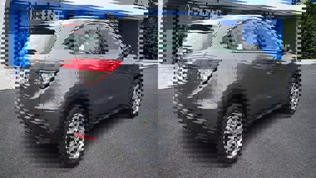 Certified 2021 Honda HR-V LX image 8