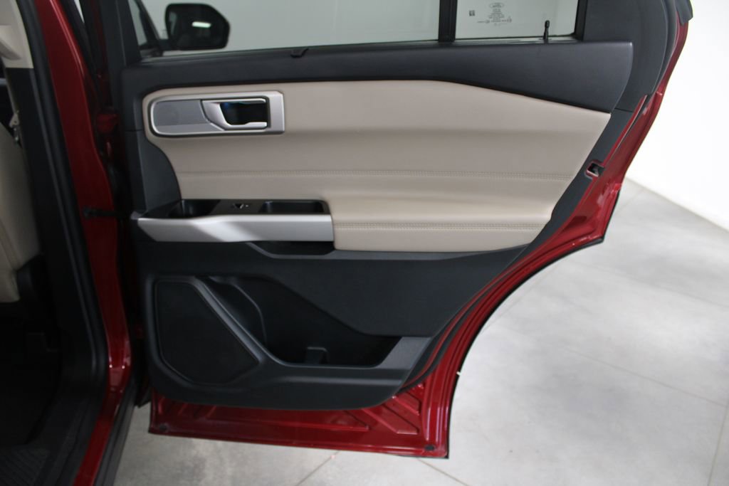 Used 2024 Ford Explorer Limited image 37