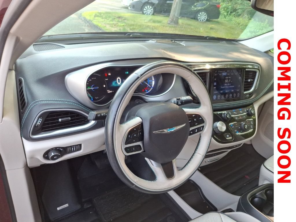 Used 2017 Chrysler Pacifica Platinum FWD image 12
