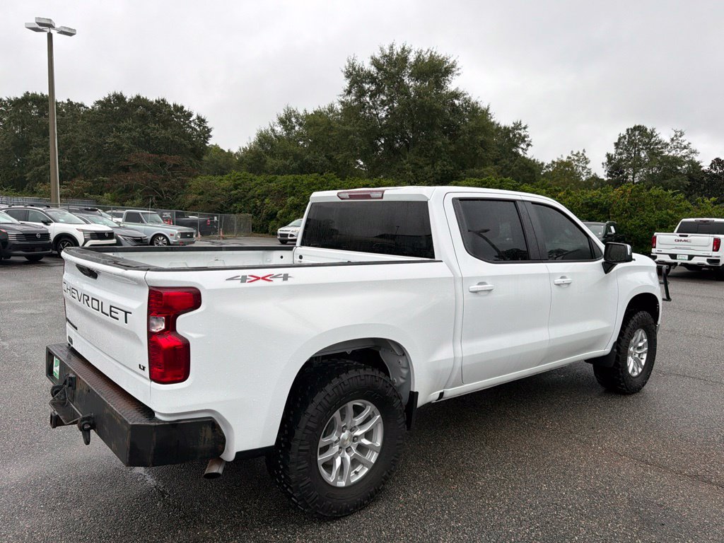 Used 2022 Chevrolet Silverado 1500 LT w/ LPO, Dark Essentials Package AWD/4WD image 3