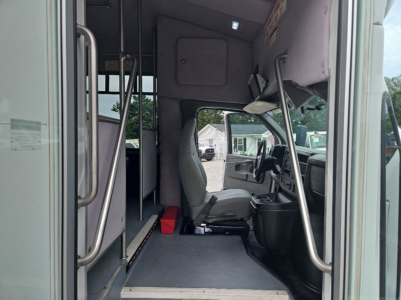 Used 2015 Chevrolet Express 3500 w/ Shuttle Bus Package RWD image 24