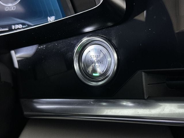 Used 2023 Chevrolet Corvette Z06 RWD image 17