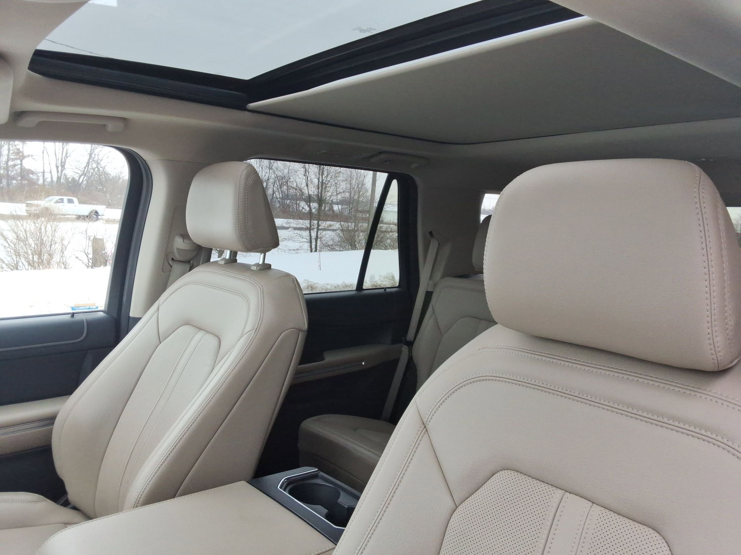 Used 2024 Ford Expedition Limited image 22