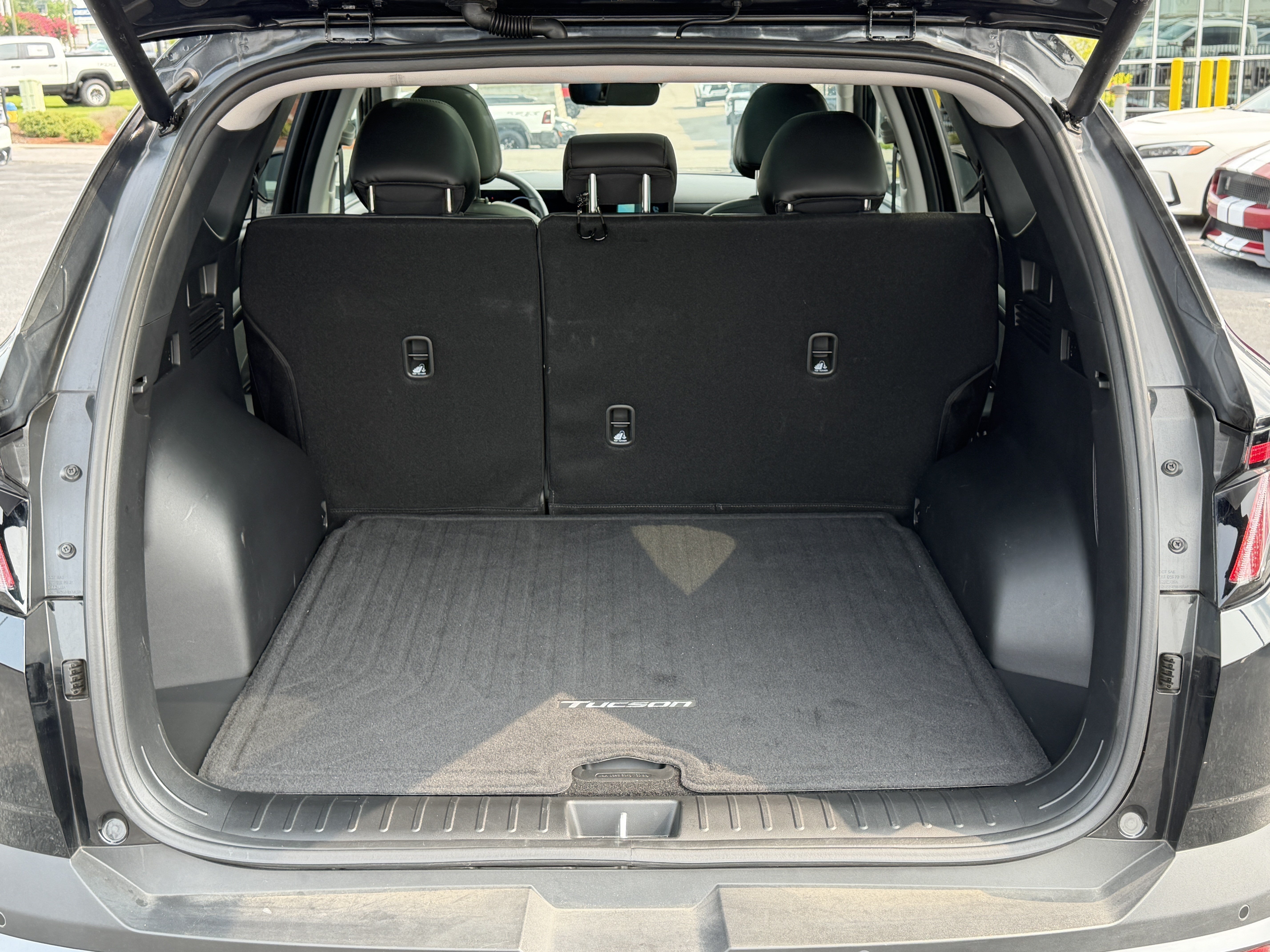 Used 2025 Hyundai Tucson Limited FWD image 47