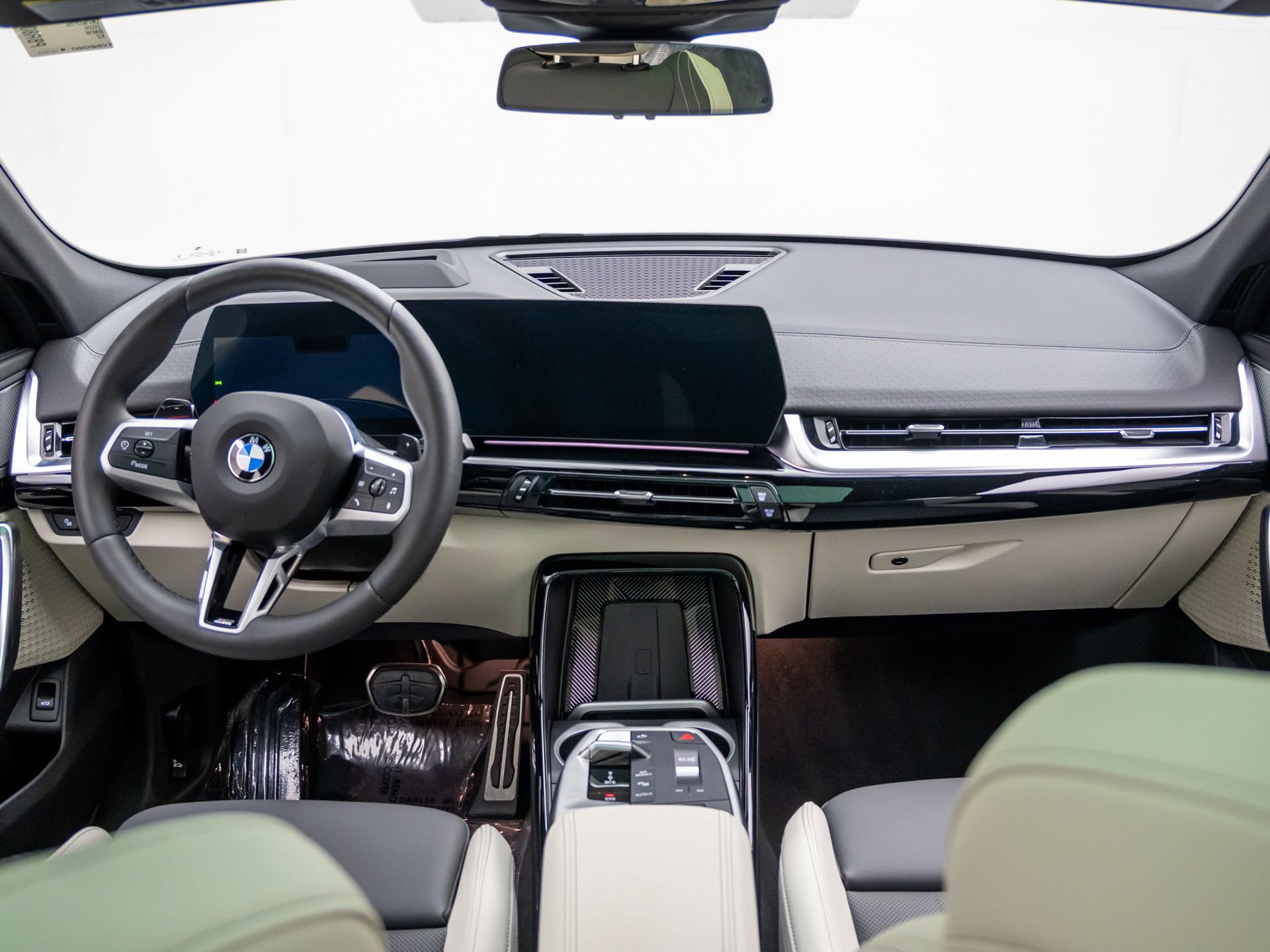 Used 2026 BMW X2 xDrive28i w/ Technology Package AWD/4WD image 10