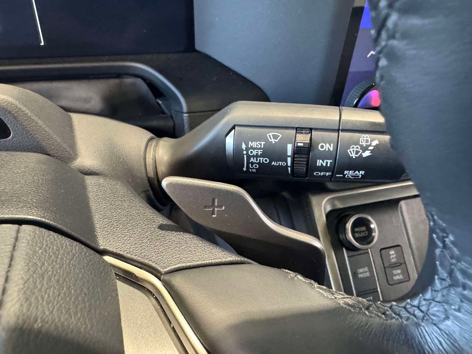 Used 2024 Lexus GX 550 w/ Cold Area Package image 31