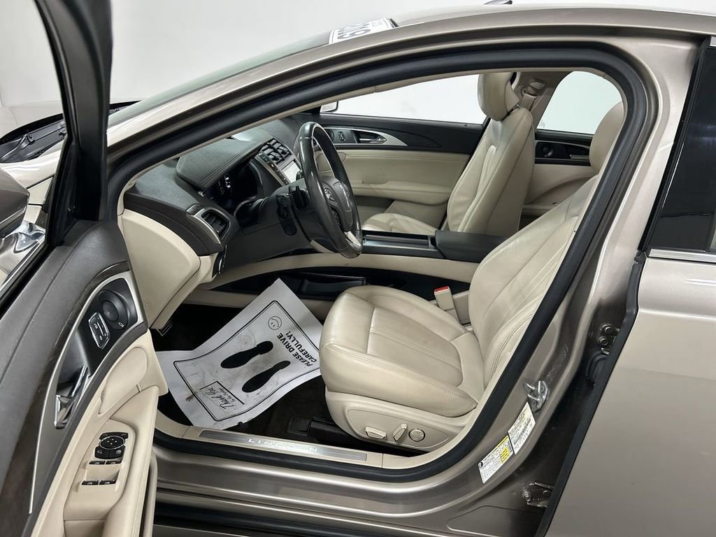 Used 2019 Lincoln MKZ Reserve w/ Reserve Plus Package AWD/4WD image 9