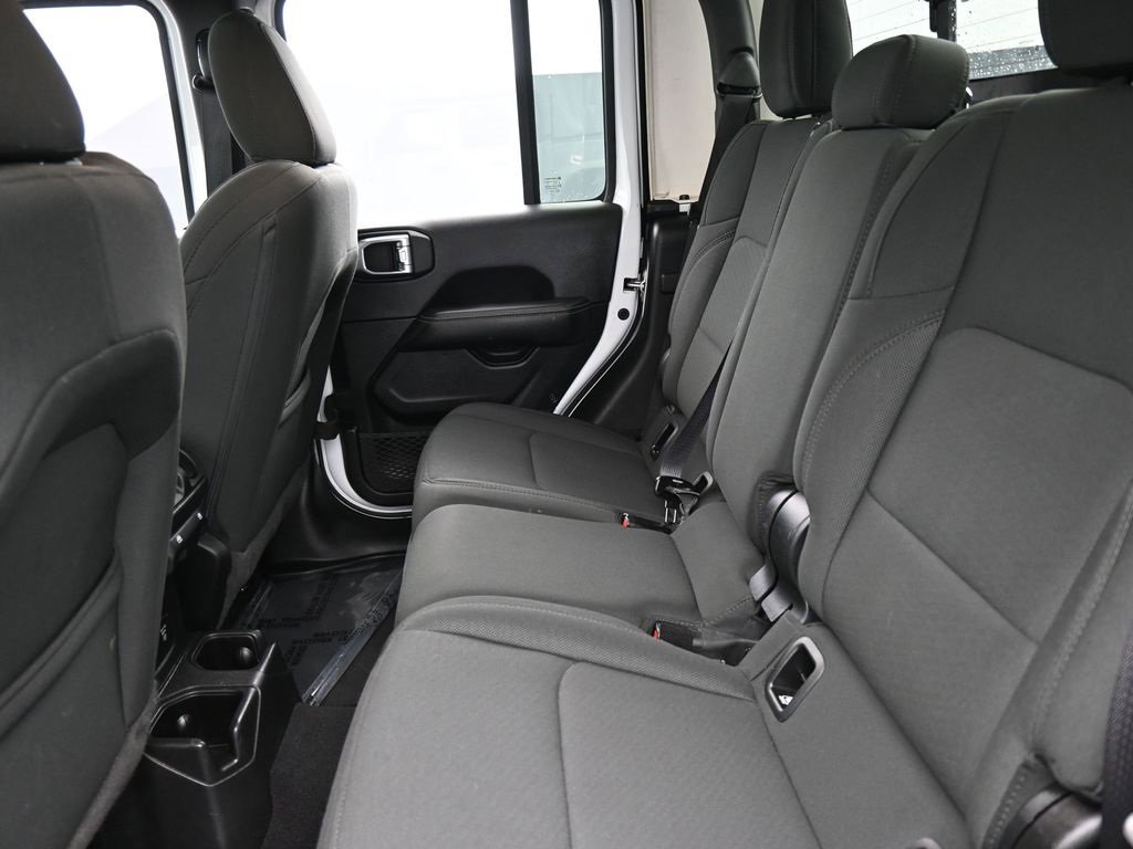 Certified 2023 Jeep Gladiator Overland image 13