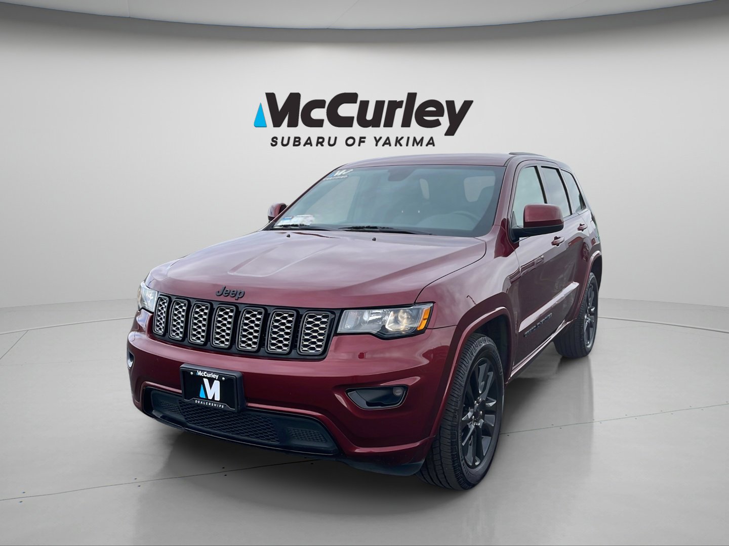 Used 2018 Jeep Grand Cherokee Altitude AWD/4WD image 1