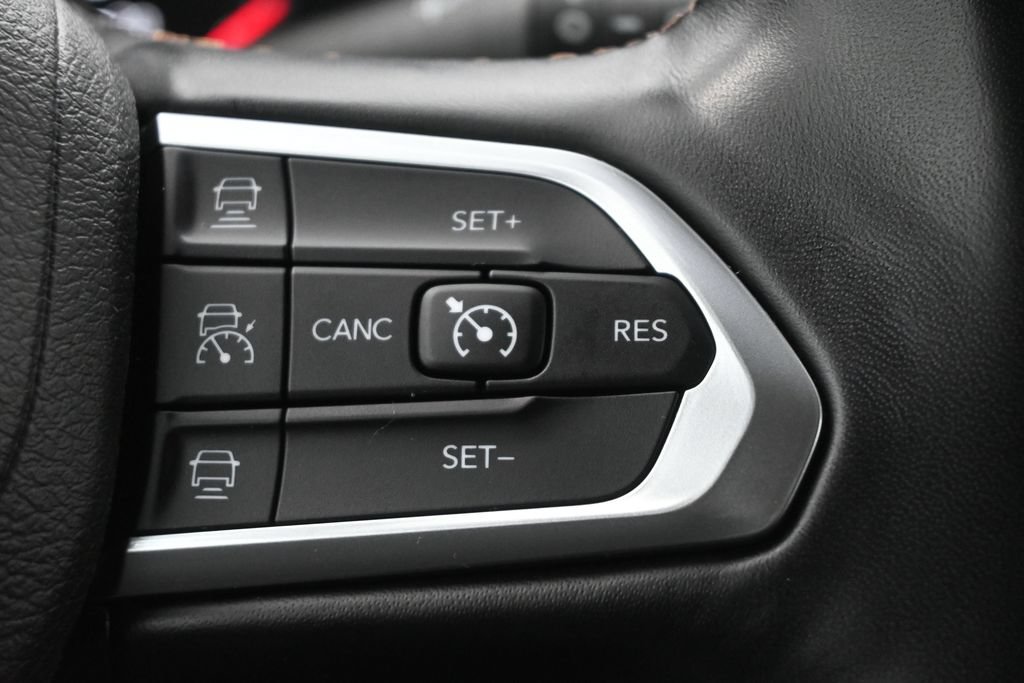Used 2022 Jeep Compass Limited AWD/4WD image 7