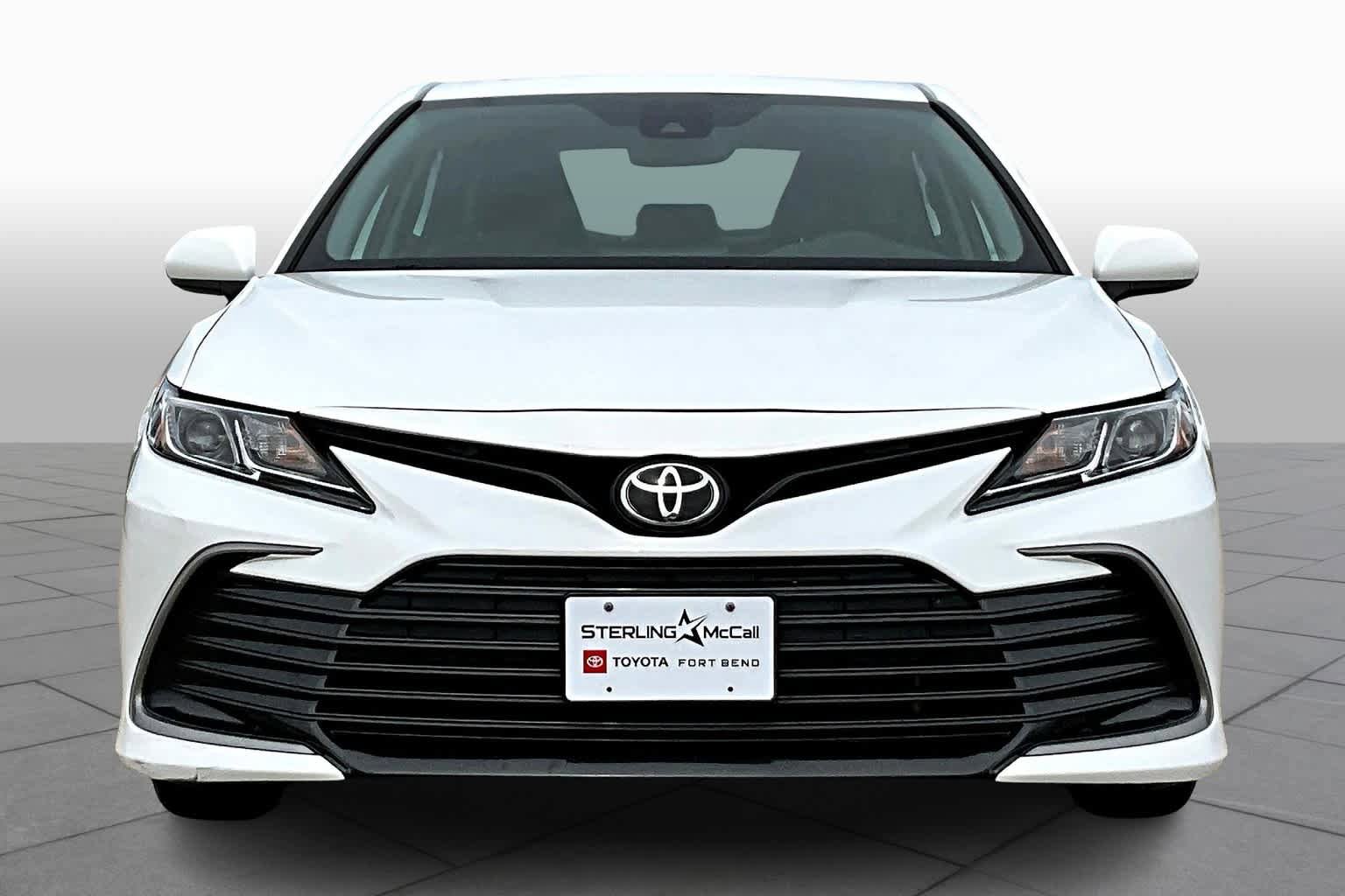 Used 2023 Toyota Camry LE FWD image 4