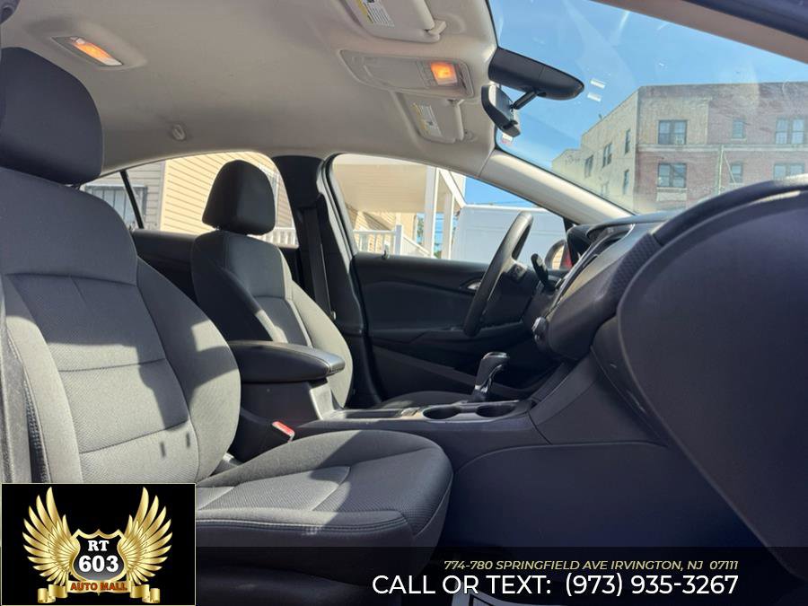 Used 2016 Chevrolet Cruze LT w/ Convenience Package image 15