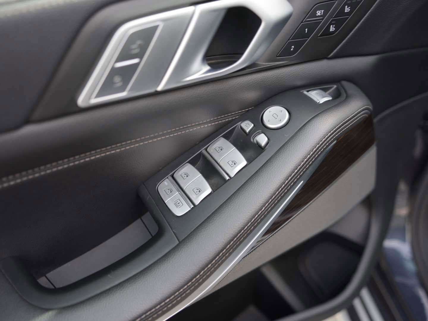 Used 2019 BMW X7 xDrive40i w/ Premium Package image 14