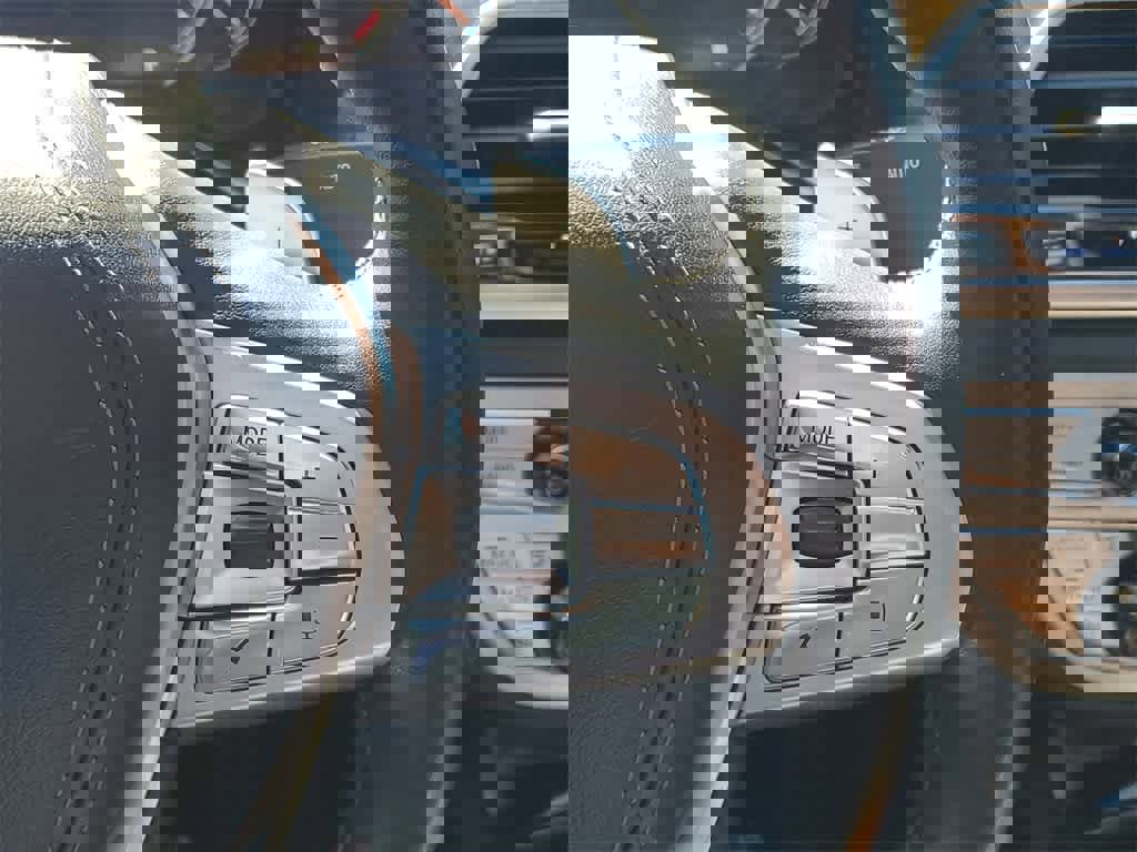 Used 2019 BMW 740i w/ Executive Package image 25