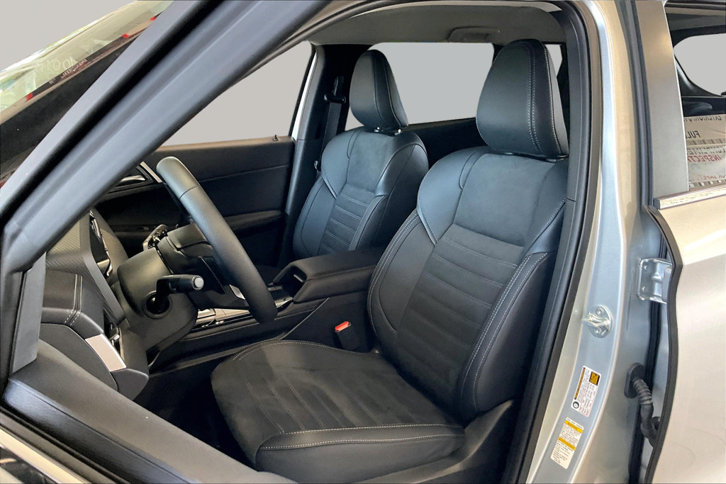 New 2026 Mitsubishi Outlander SE FWD image 9