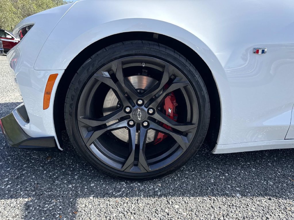 Used 2023 Chevrolet Camaro SS RWD image 10