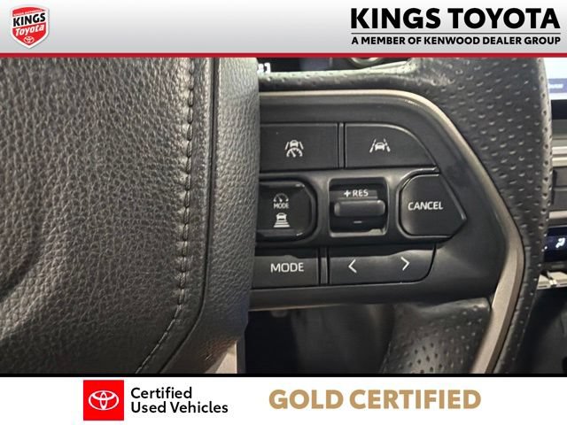 Used 2025 Toyota 4Runner SR5 AWD/4WD image 25