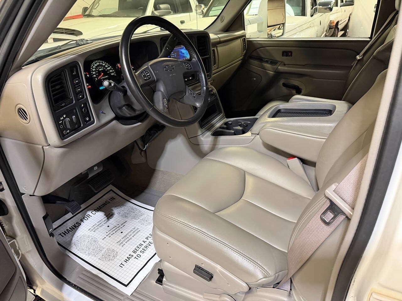 Used 2006 Chevrolet Silverado 2500 LT w/ Onstar Plus Package AWD/4WD image 12